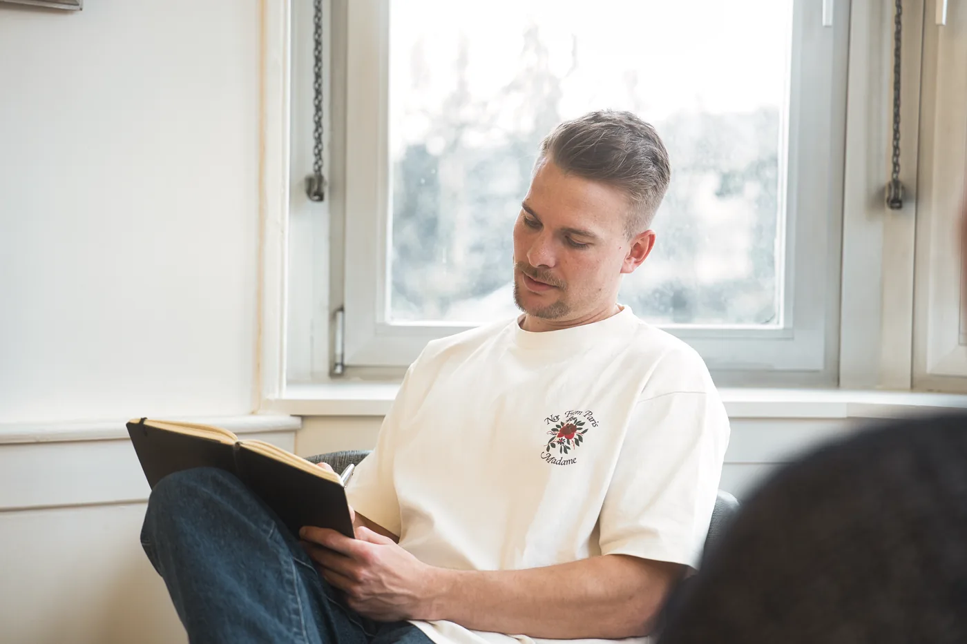 Luca Dürholtz beim Arbeiten